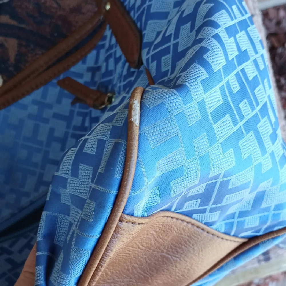 Tommy Hilfiger Blue and Brown Tote Bag - Picture 5 of 16